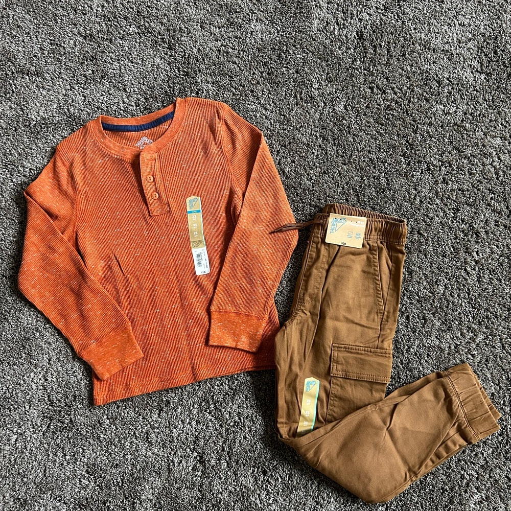 NWT Orange Henley Shirt and Brown Cargo Pants Set Size XS (6/7)